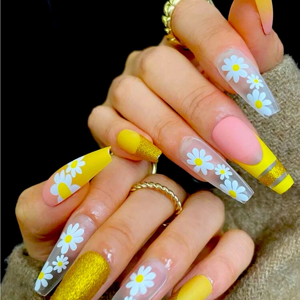 Press on nails